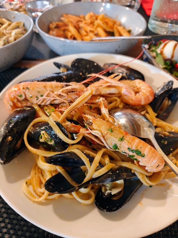 Macarrão com frutos-do-mar