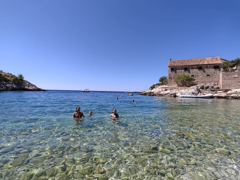Praia Dubovica, Croácia