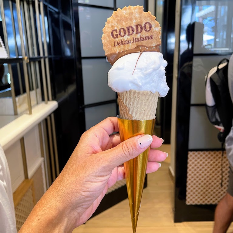 Goddo, ótima sorveteria em Budva