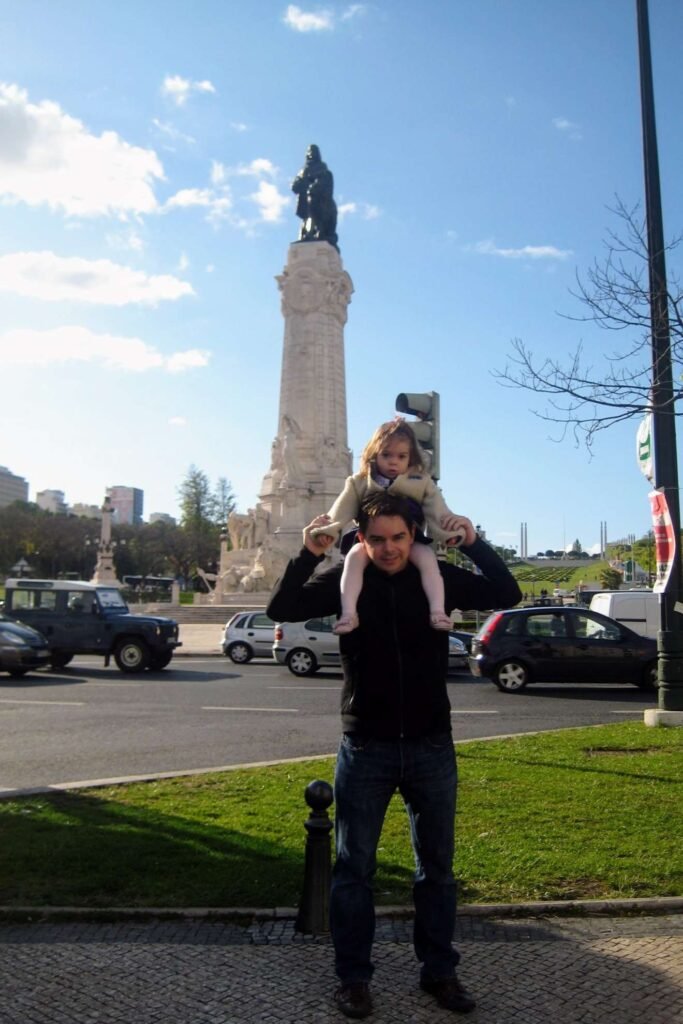 de cavalinho por aí