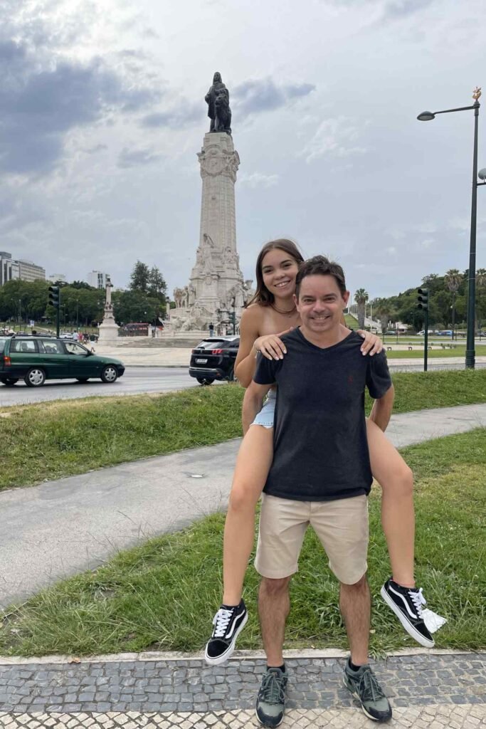 de cavalinho por aí