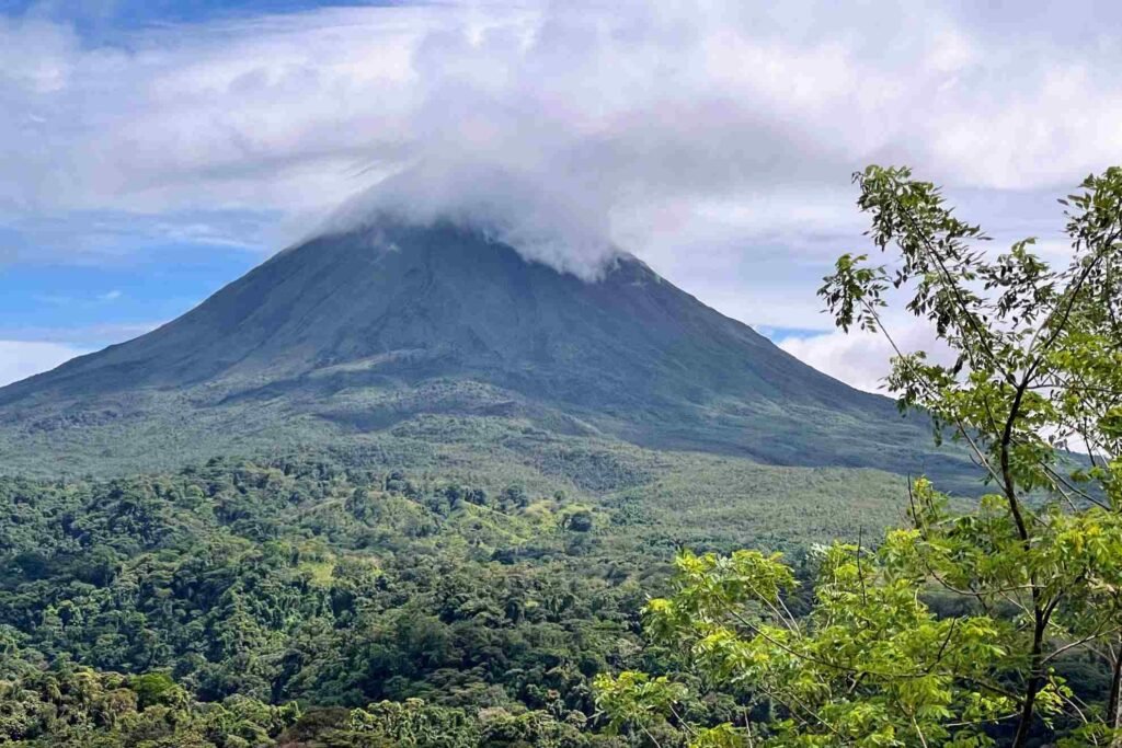 vulcão arenal na Costa Rica